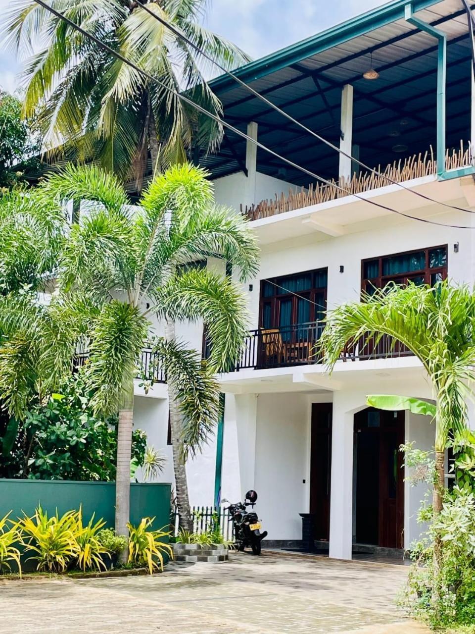 Thinaya Lake Resort アヌラーダプラ エクステリア 写真