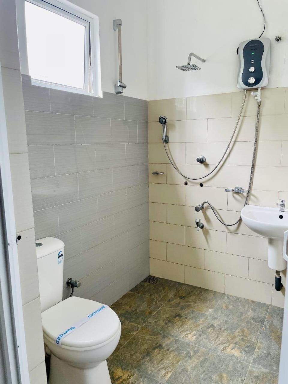 Thinaya Lake Resort アヌラーダプラ エクステリア 写真